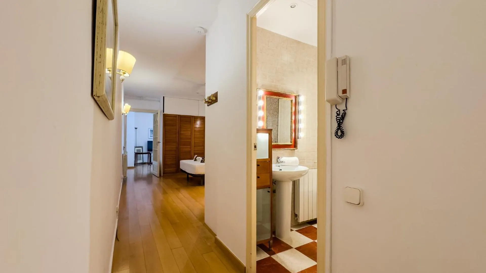 Enrique Granados Appartement Barcelona Spanje