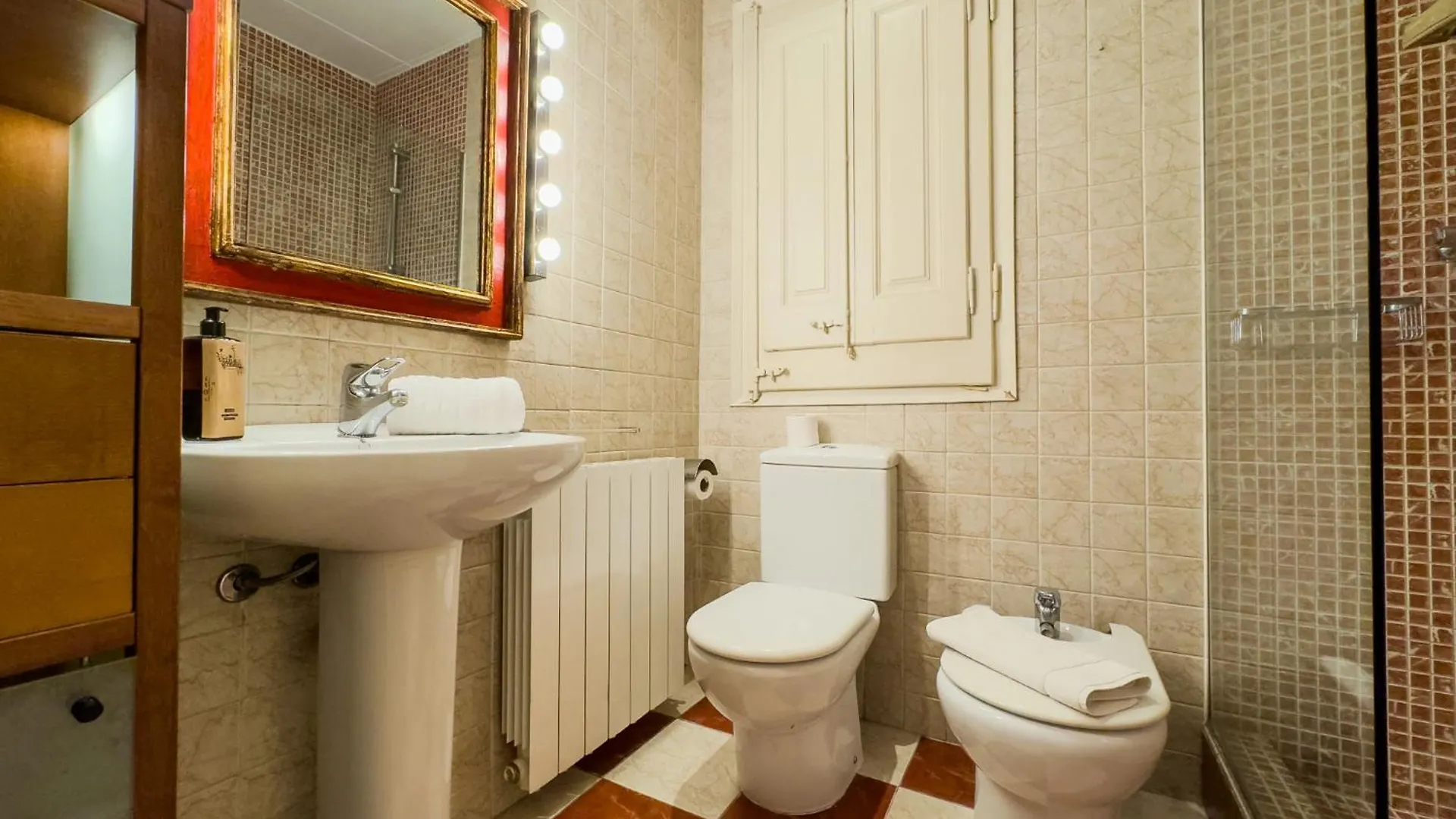 Enrique Granados Appartement Barcelona Spanje