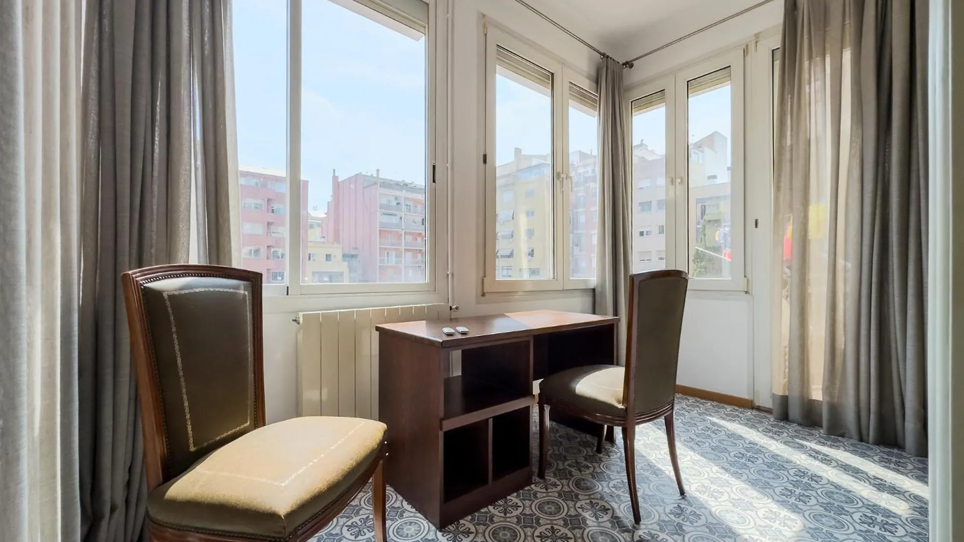 Enrique Granados Apartment Barcelona 0*,  Spain
